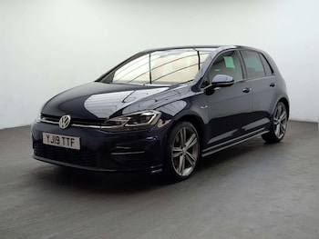 Used Volkswagen Golf 2019 for sale - 79546944: Photo