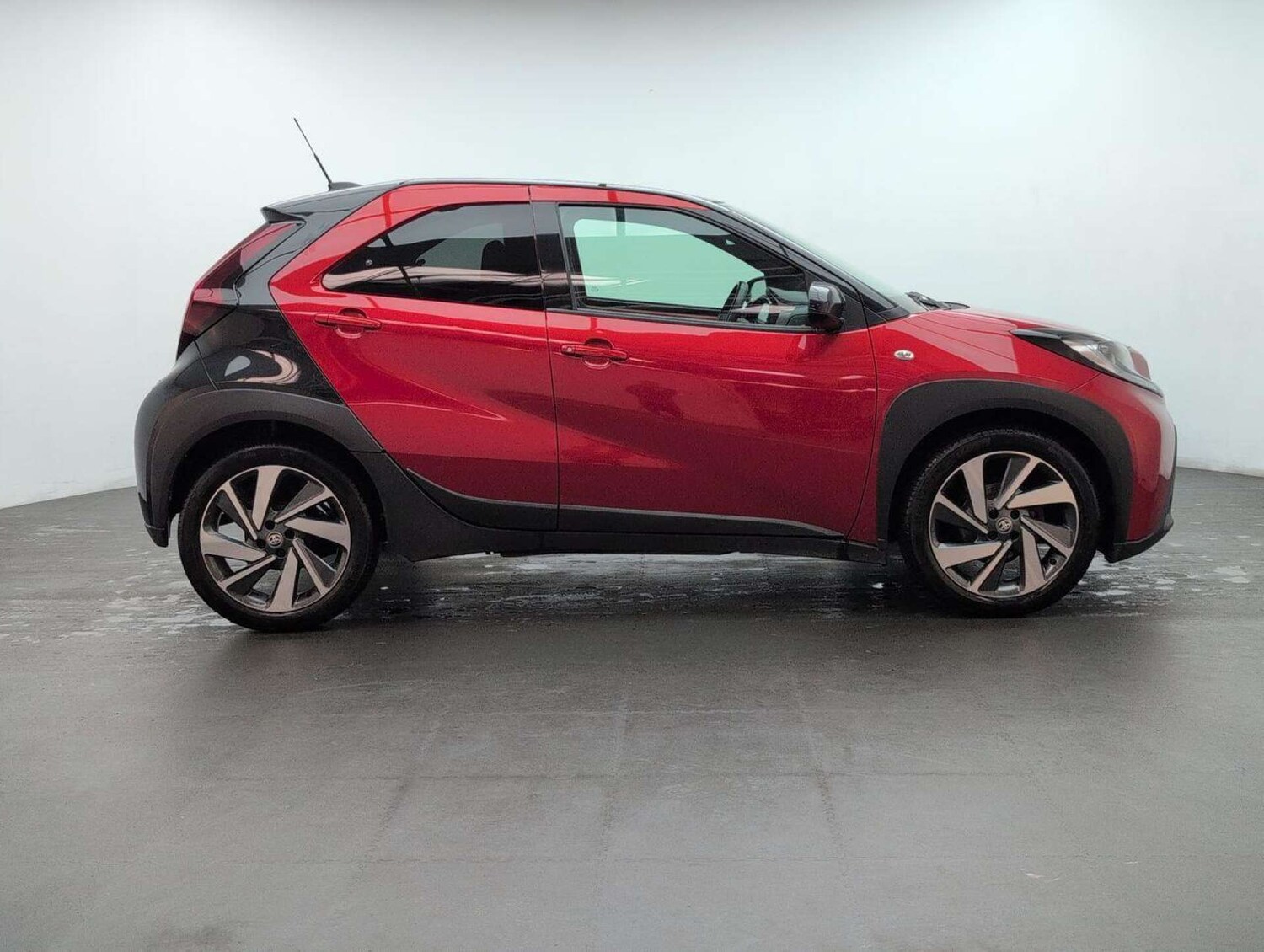 Used Toyota Aygo X 2022 for sale - 77713855: Photo 9