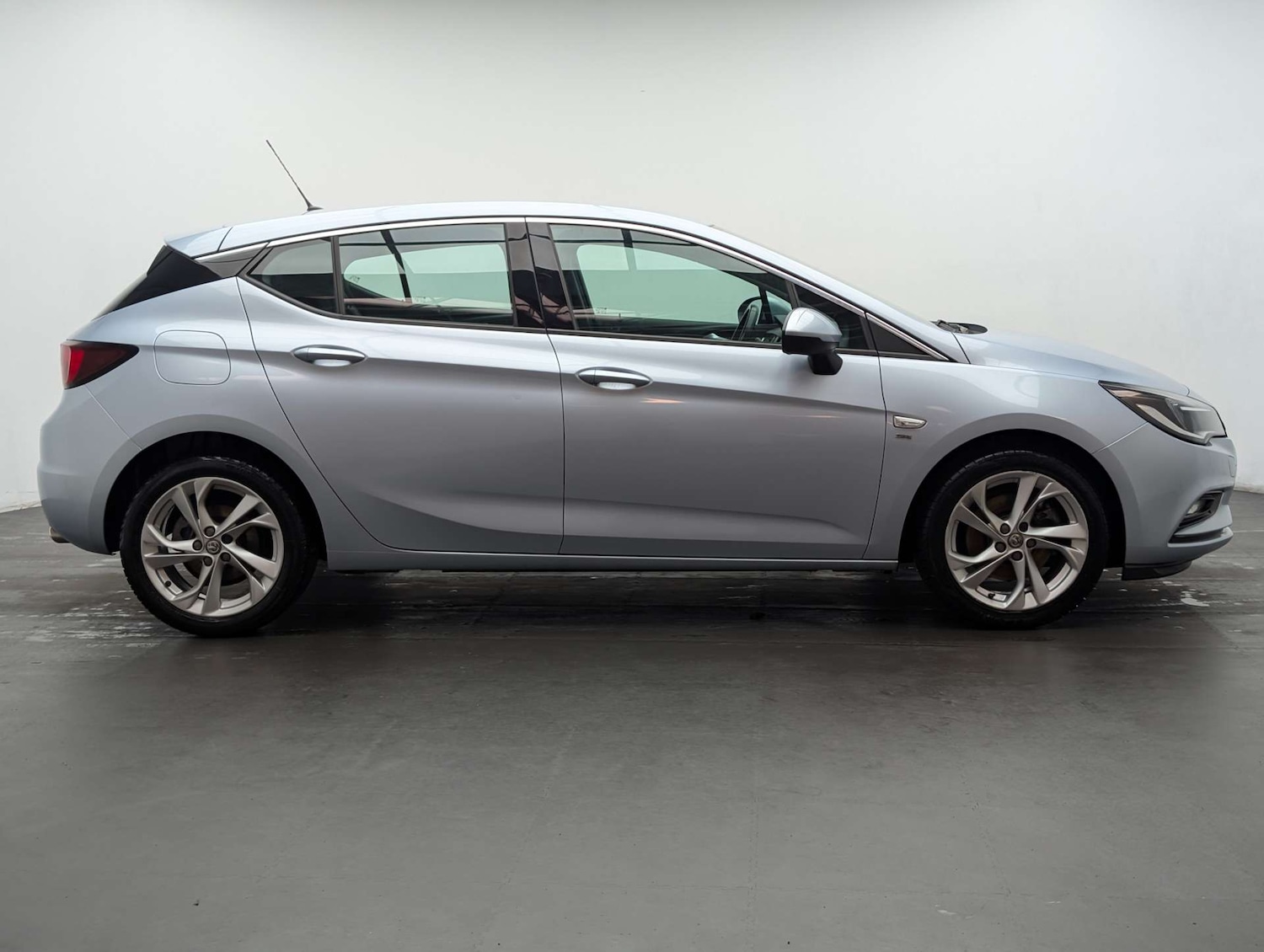 Used Vauxhall Astra 2019 for sale - 78080726: Photo 11