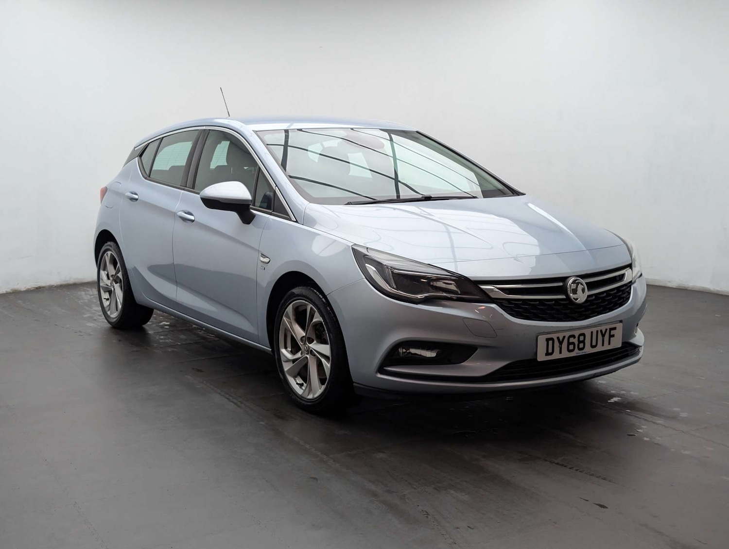 Used Vauxhall Astra 2019 for sale - 78080726: Photo 2