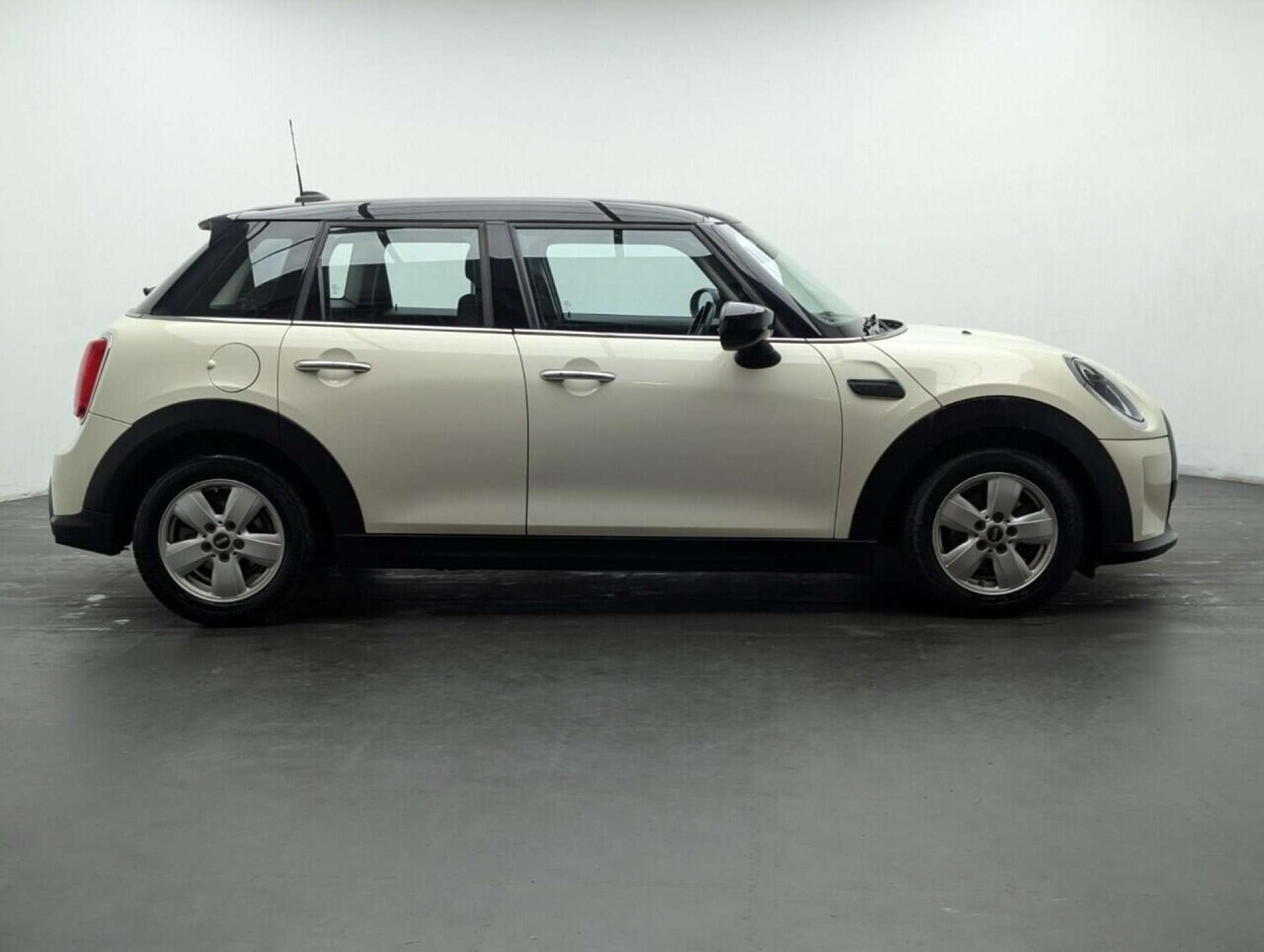 Used MINI Hatch 2021 for sale - 77714076: Photo 9