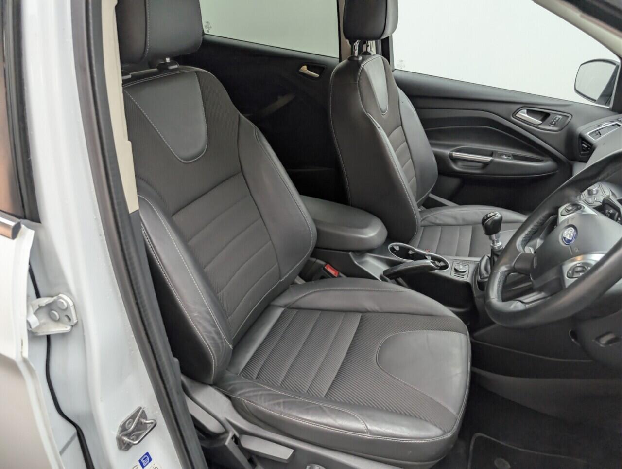 Used Ford Kuga 2016 for sale - 76608308: Photo 12