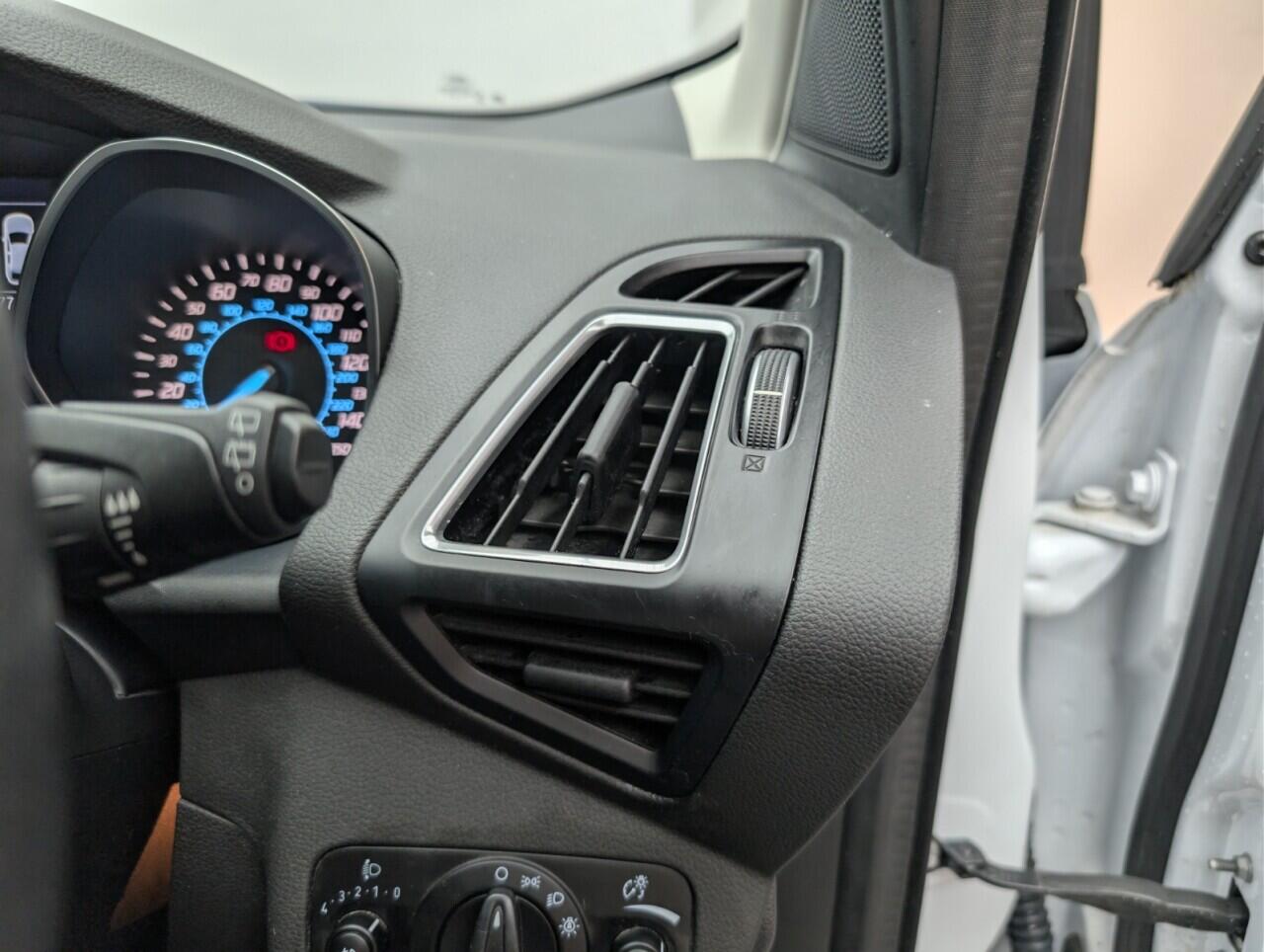 Used Ford Kuga 2016 for sale - 76608308: Photo 20