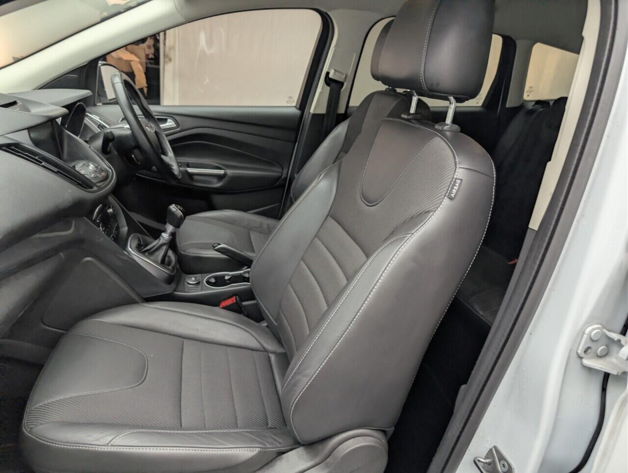 Used Ford Kuga 2016 for sale - 76608308: Photo 27