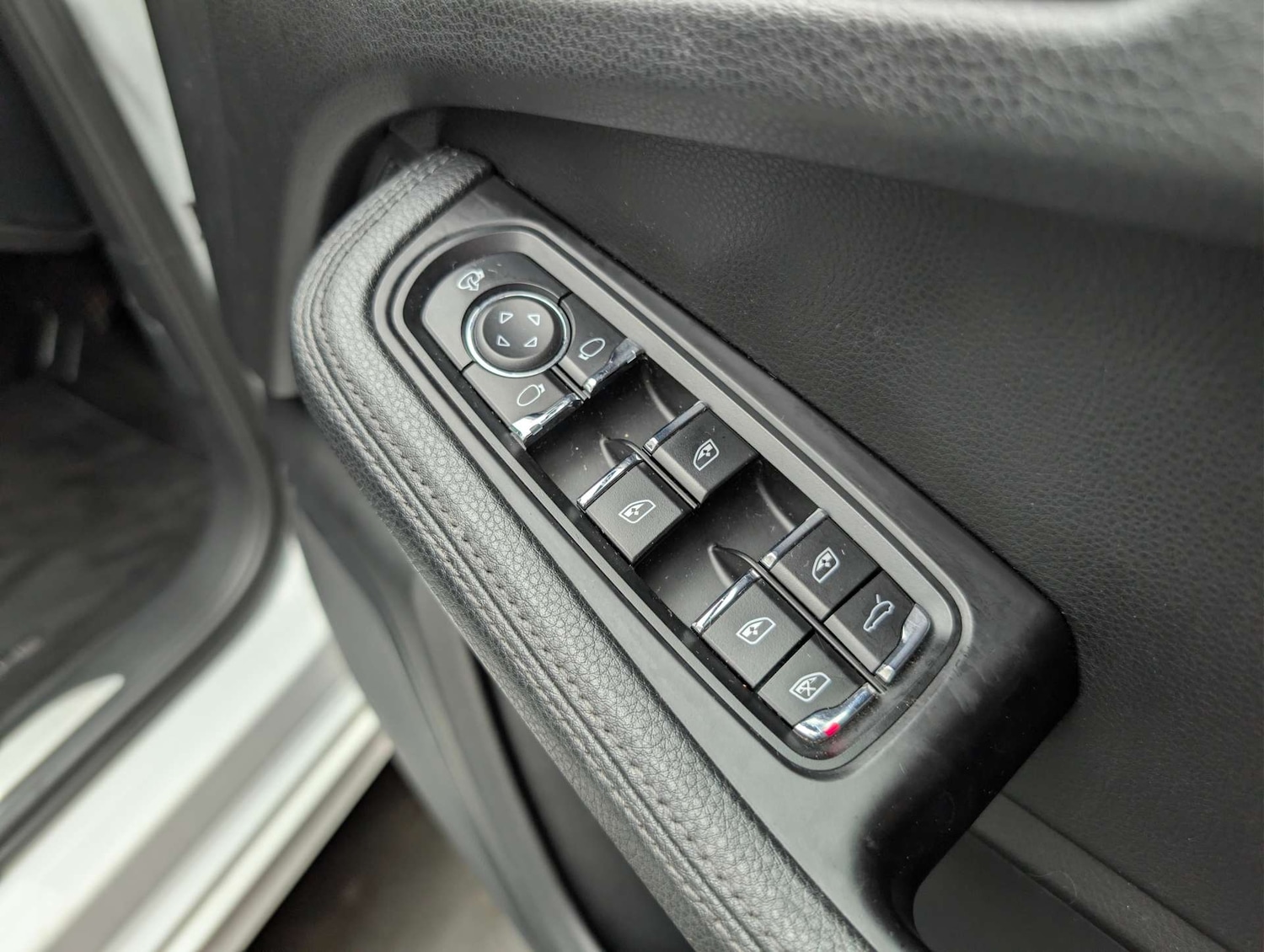 Used Porsche Macan 2015 for sale - 78032037: Photo 19