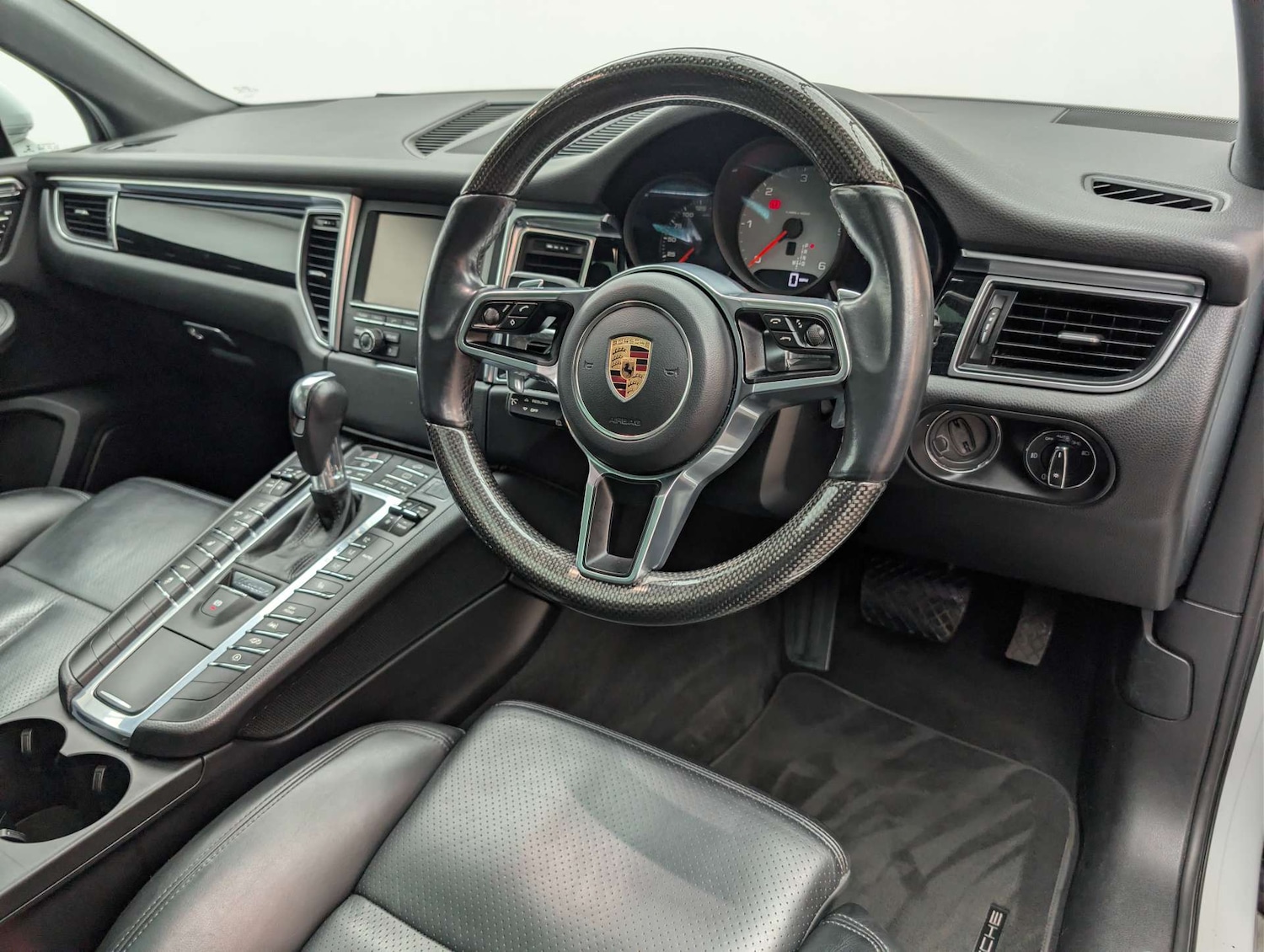 Used Porsche Macan 2015 for sale - 78032037: Photo 21