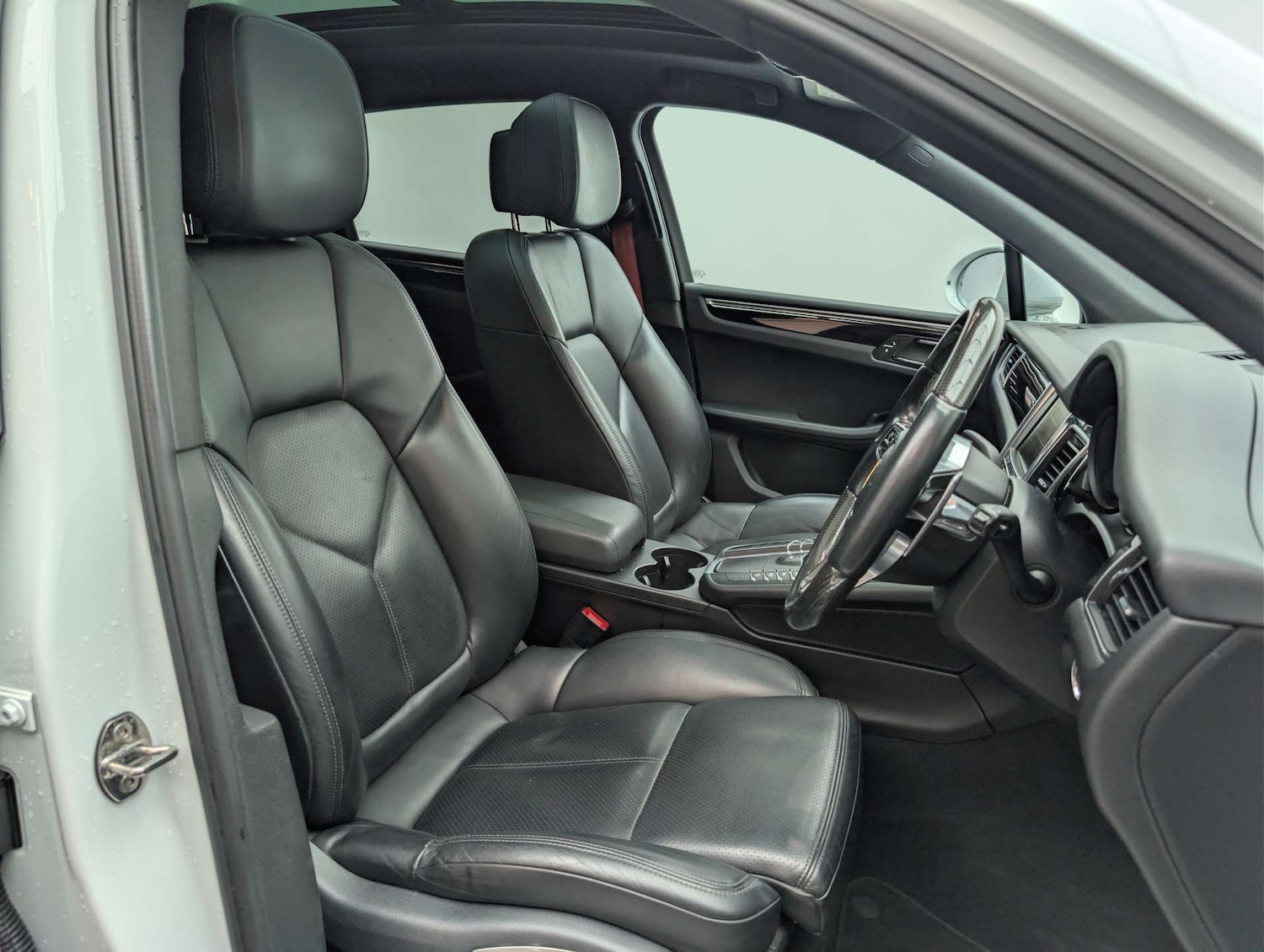 Used Porsche Macan 2015 for sale - 78032037: Photo 31