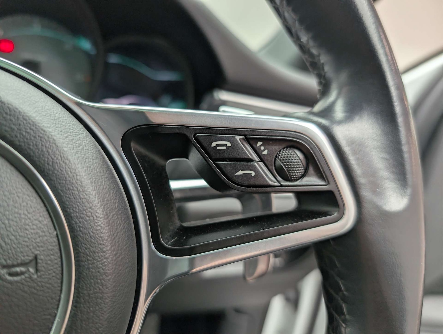 Used Porsche Macan 2015 for sale - 78032037: Photo 33