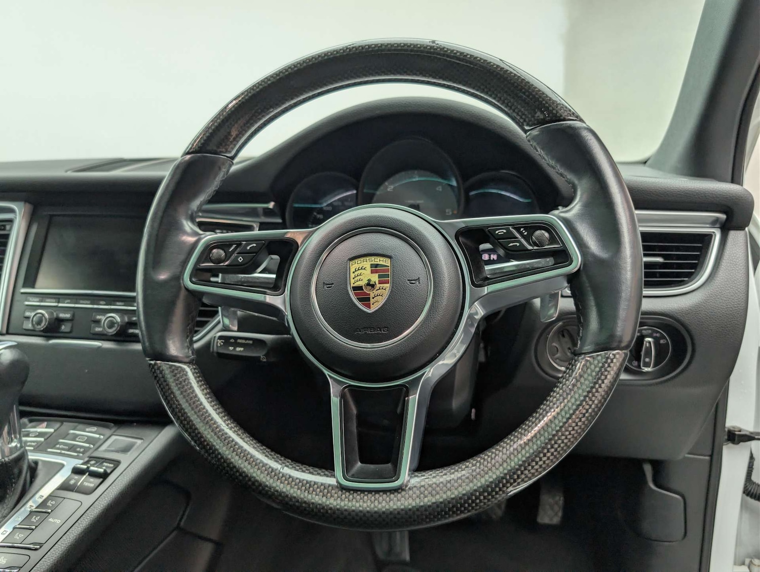Used Porsche Macan 2015 for sale - 78032037: Photo 38