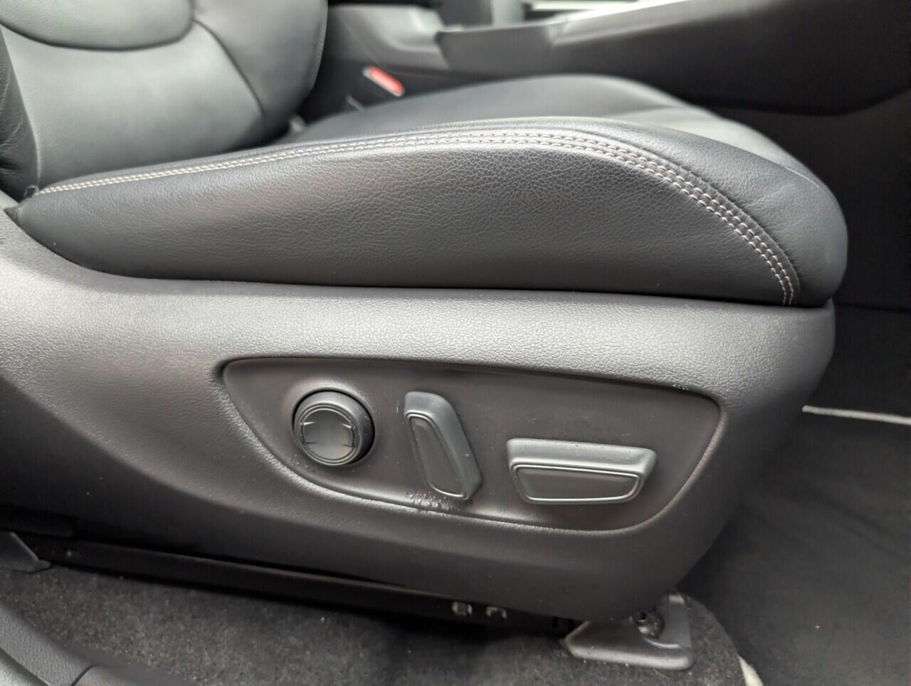 Used Toyota RAV4 2022 for sale - 76998966: Photo 23