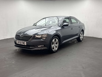 Used Skoda Superb 2016 for sale - 79282920: Photo