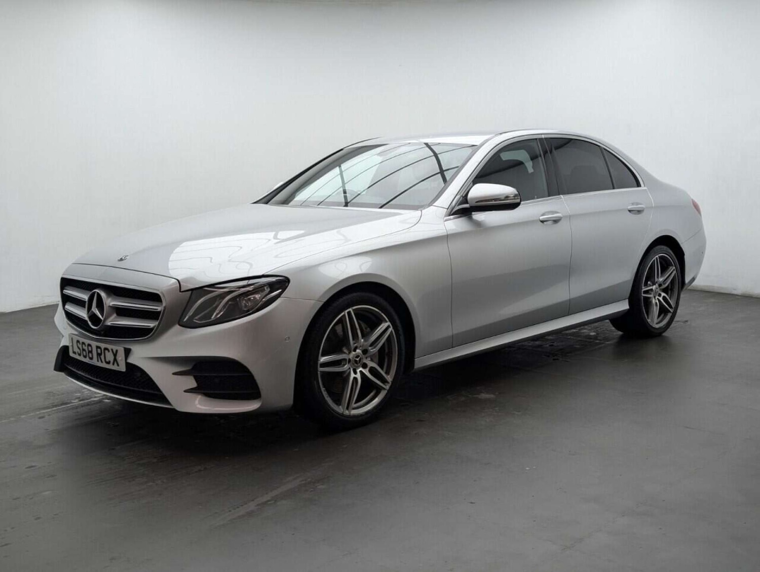 Used Mercedes-Benz E Class 2018 for sale - 78202492: Photo 4