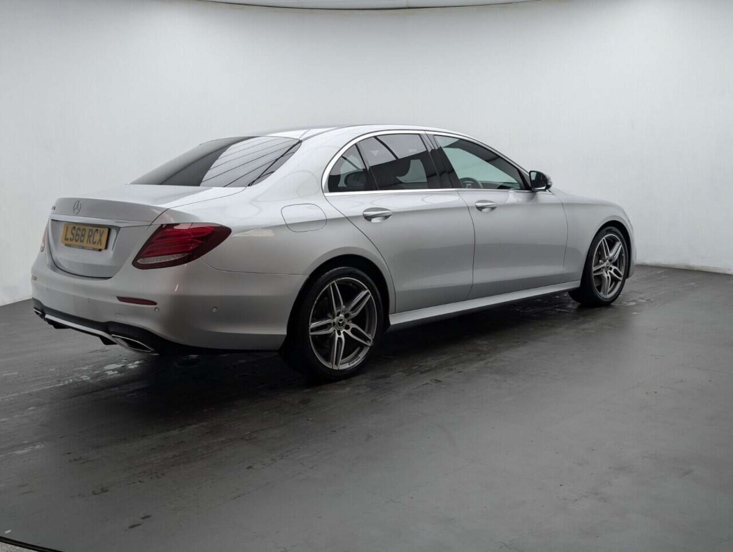 Used Mercedes-Benz E Class 2018 for sale - 78202492: Photo 9