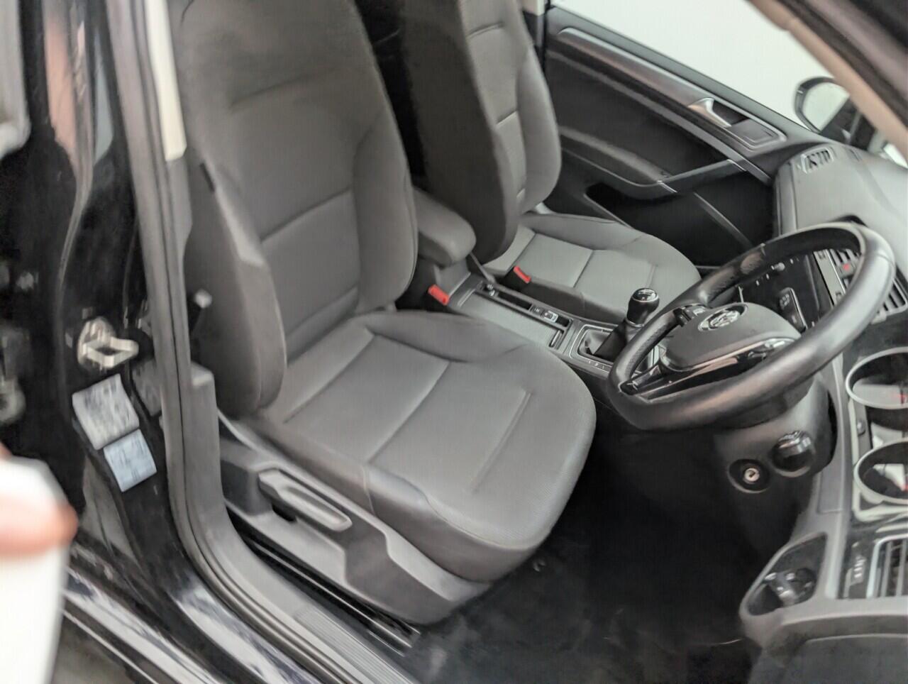 Used Volkswagen Golf 2019 for sale - 76802075: Photo 12