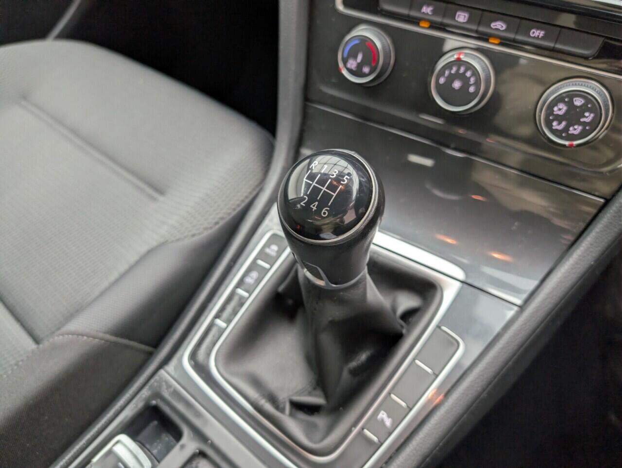 Used Volkswagen Golf 2019 for sale - 76802075: Photo 16