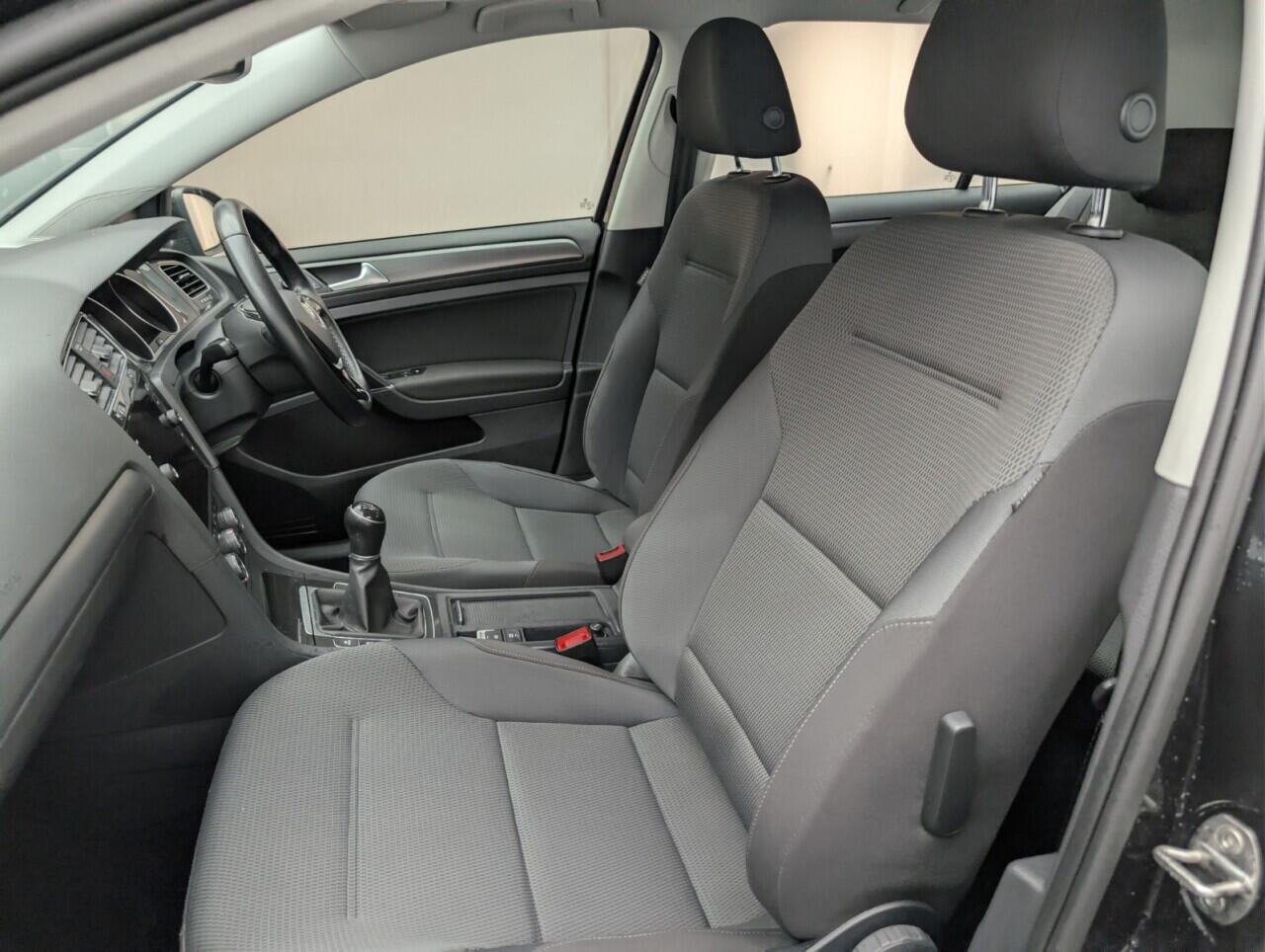 Used Volkswagen Golf 2019 for sale - 76802075: Photo 25