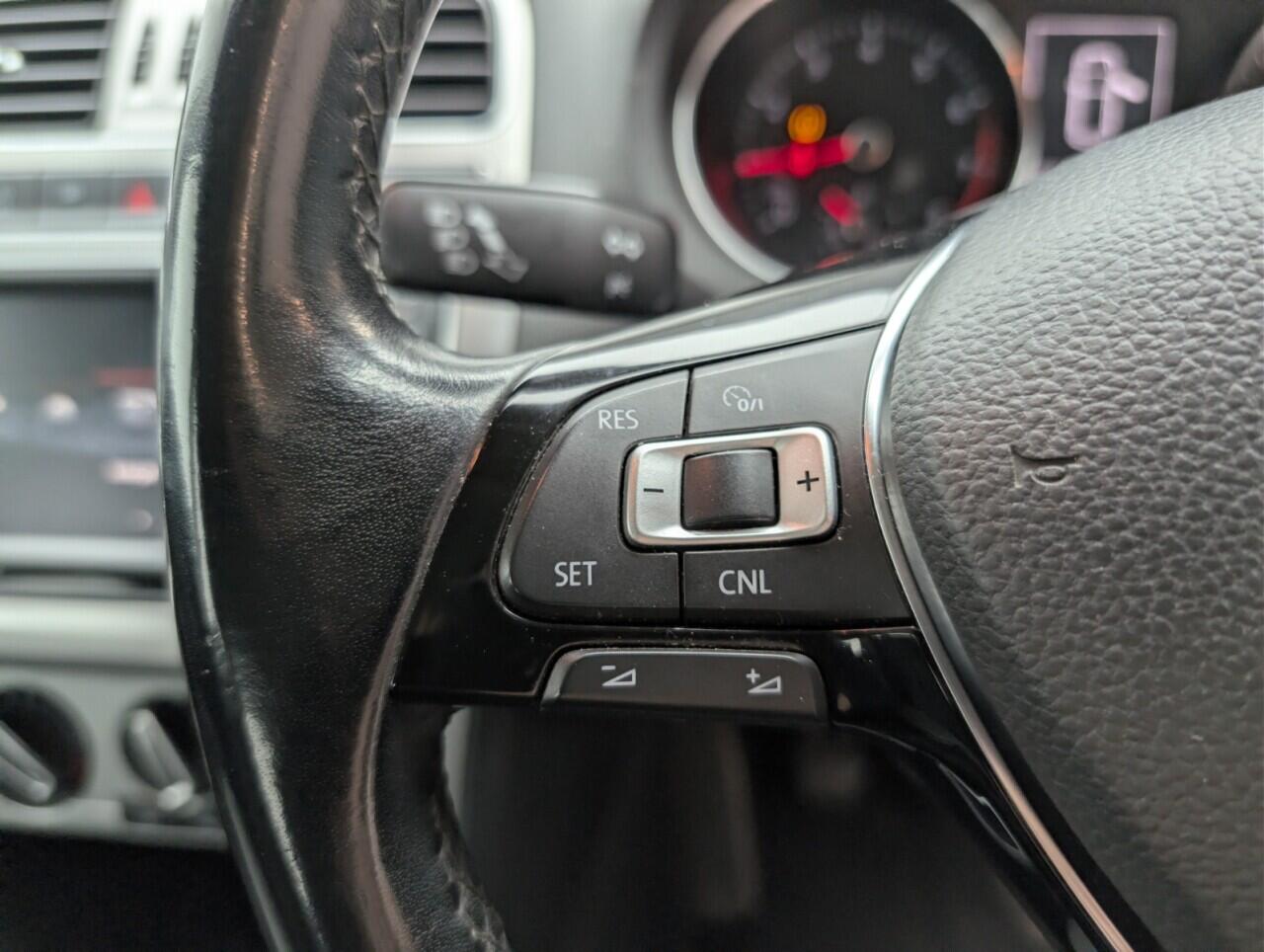 Used Volkswagen Polo 2015 for sale - 76823419: Photo 18