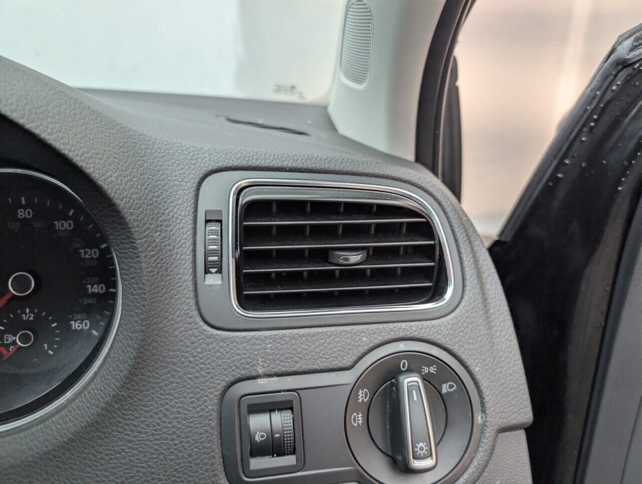 Used Volkswagen Polo 2015 for sale - 76823419: Photo 20