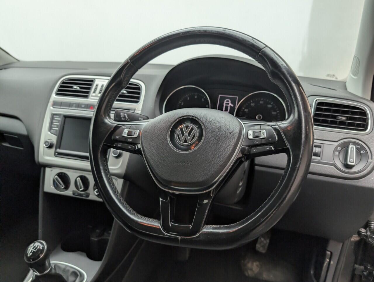 Used Volkswagen Polo 2015 for sale - 76823419: Photo 22