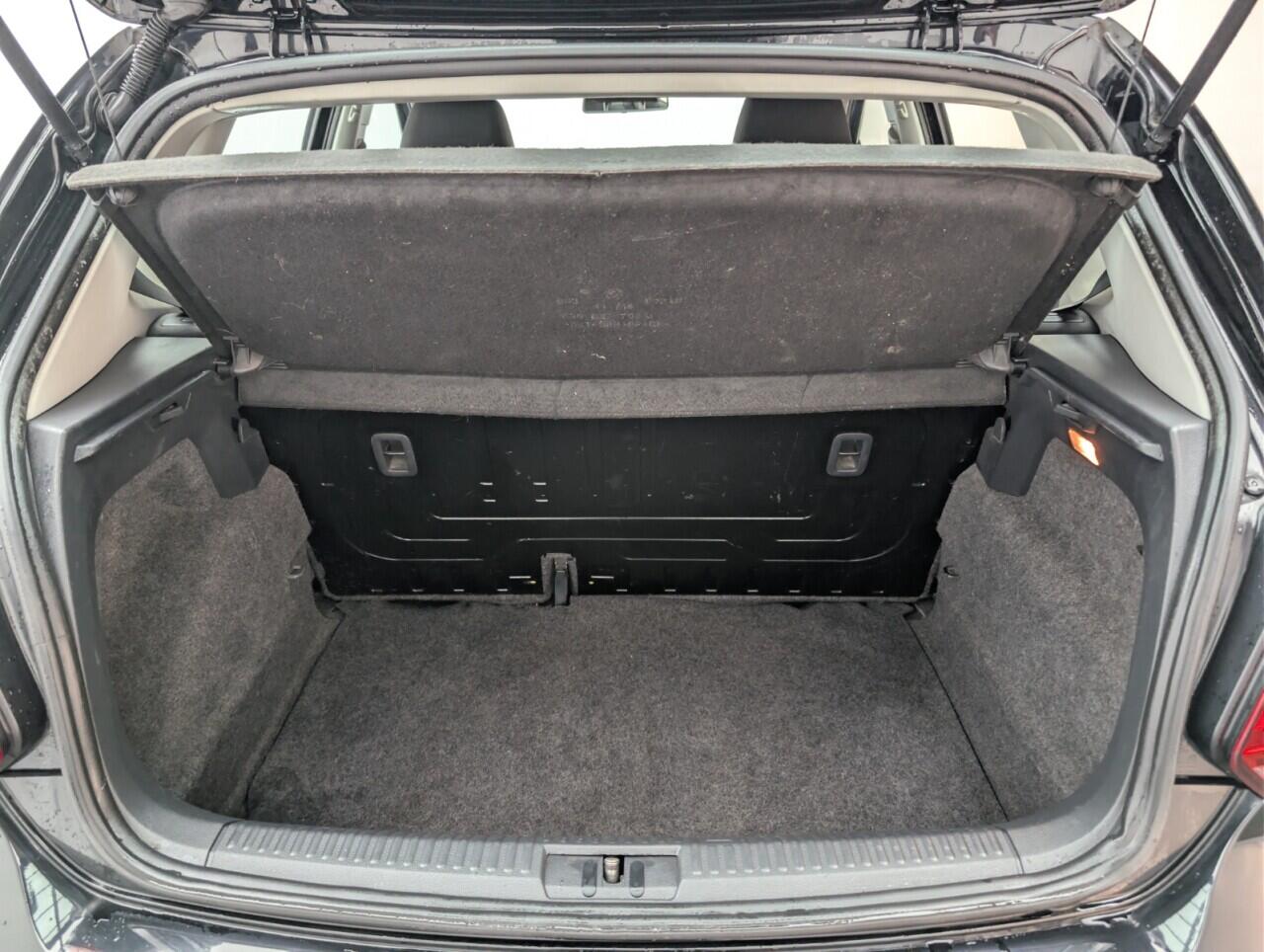 Used Volkswagen Polo 2015 for sale - 76823419: Photo 26