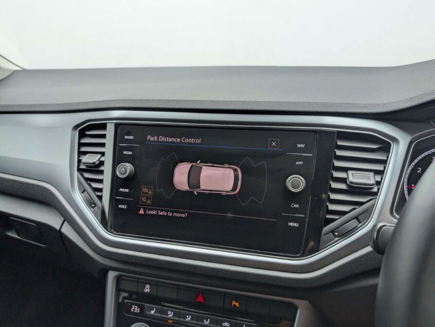 Used Volkswagen T-Roc 2021 for sale - 77713863: Photo 14