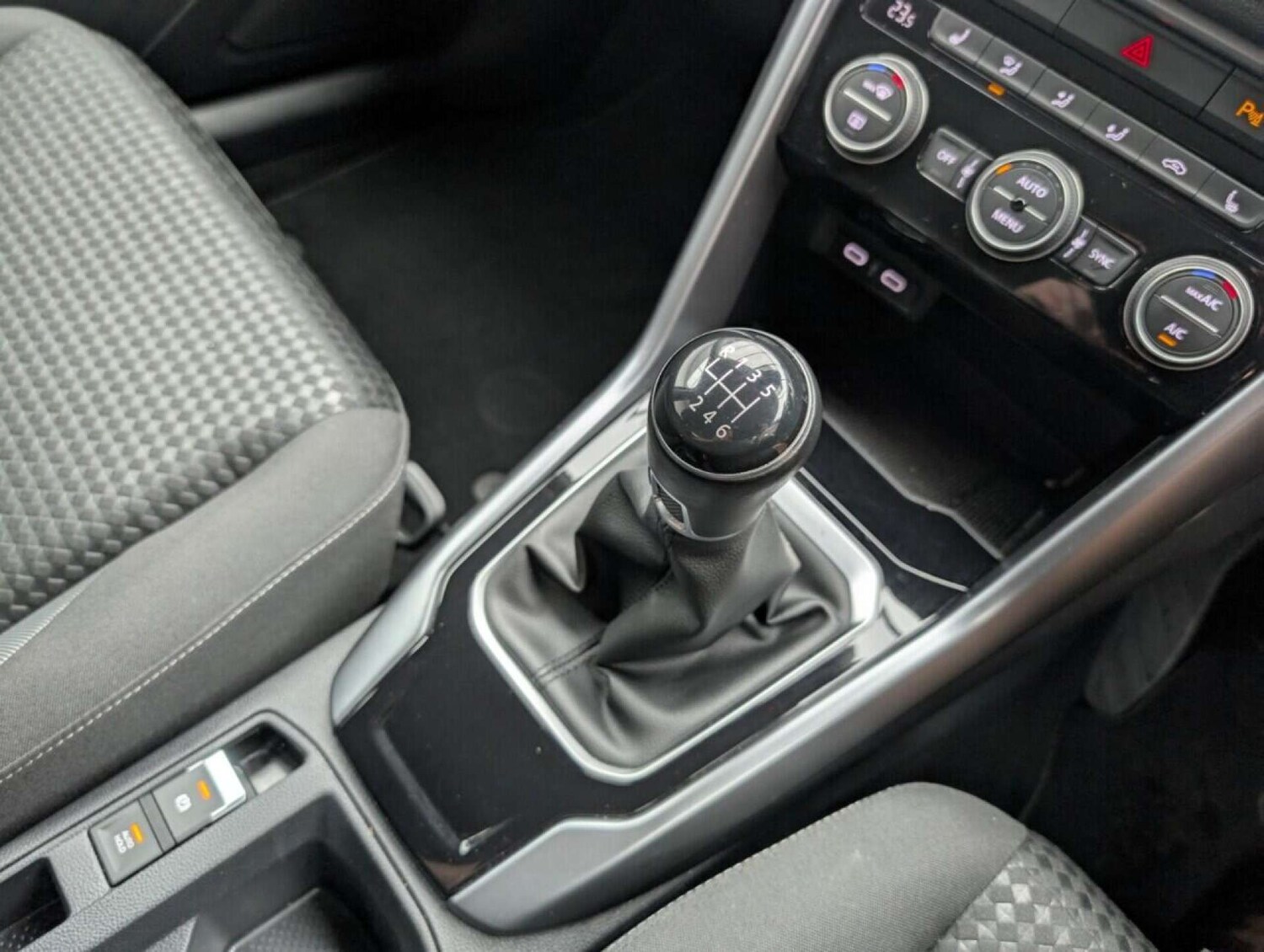 Used Volkswagen T-Roc 2021 for sale - 77713863: Photo 16