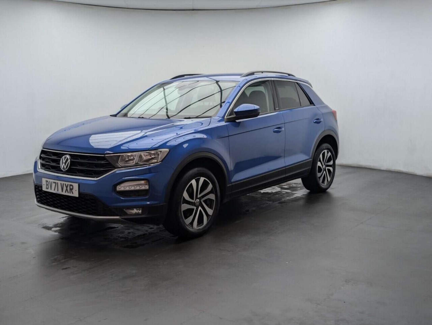 Used Volkswagen T-Roc 2021 for sale - 77713863: Photo 4