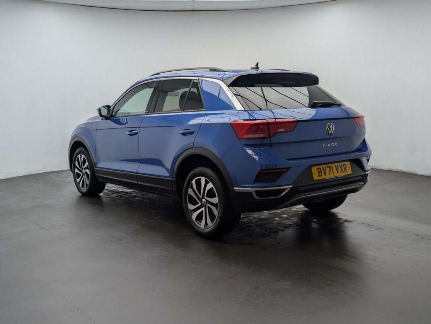 Used Volkswagen T-Roc 2021 for sale - 77713863: Photo 6