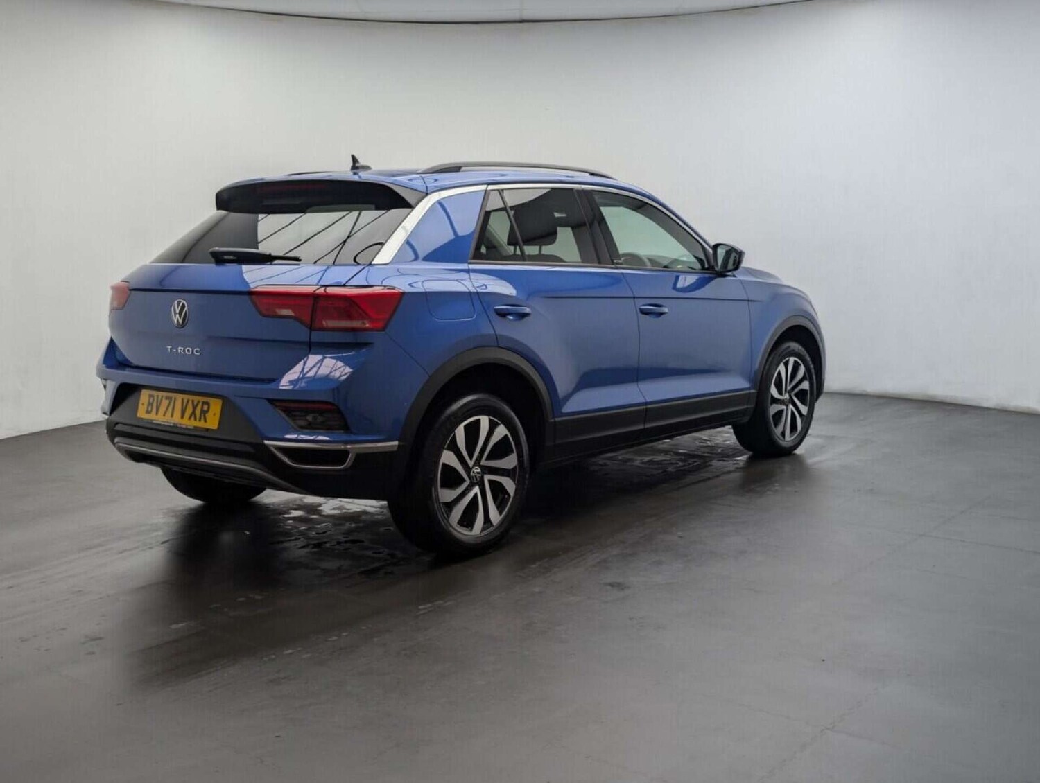 Used Volkswagen T-Roc 2021 for sale - 77713863: Photo 8