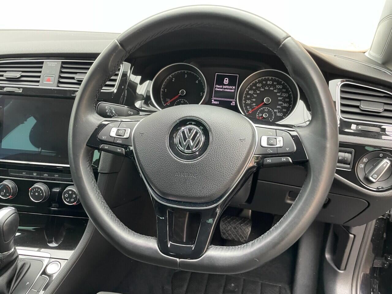 Used Volkswagen Golf 2017 for sale - 77074616: Photo 22