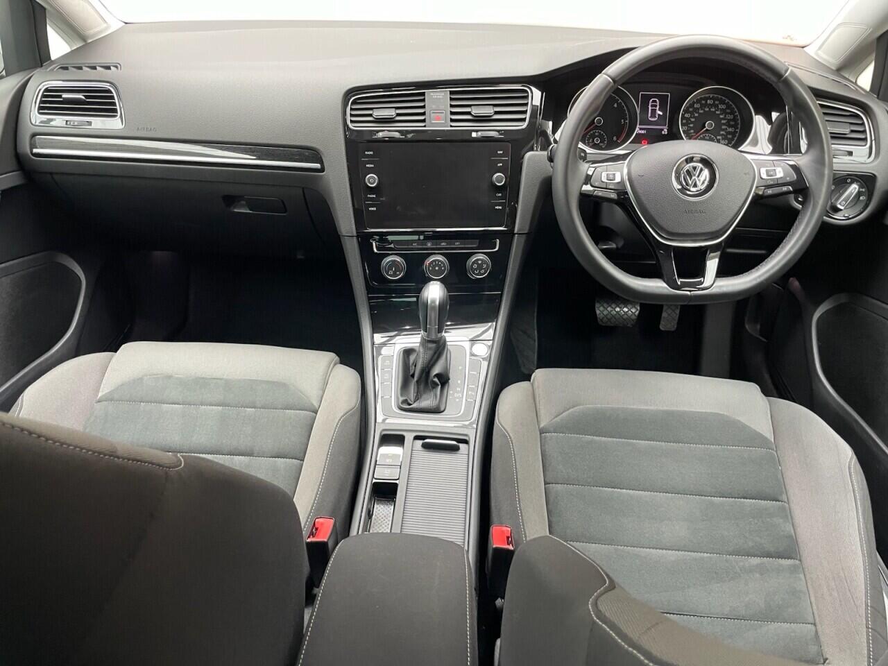 Used Volkswagen Golf 2017 for sale - 77074616: Photo 23