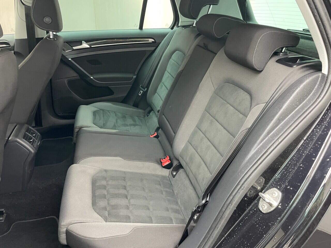 Used Volkswagen Golf 2017 for sale - 77074616: Photo 26