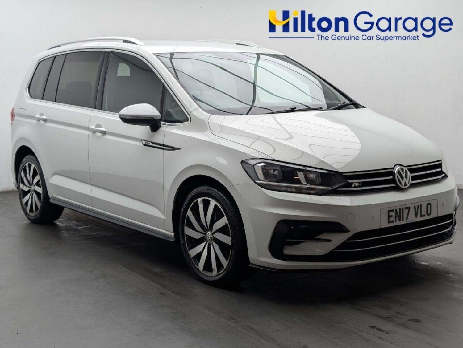 Used Volkswagen Touran 2017 for sale - 77714438: Photo 1
