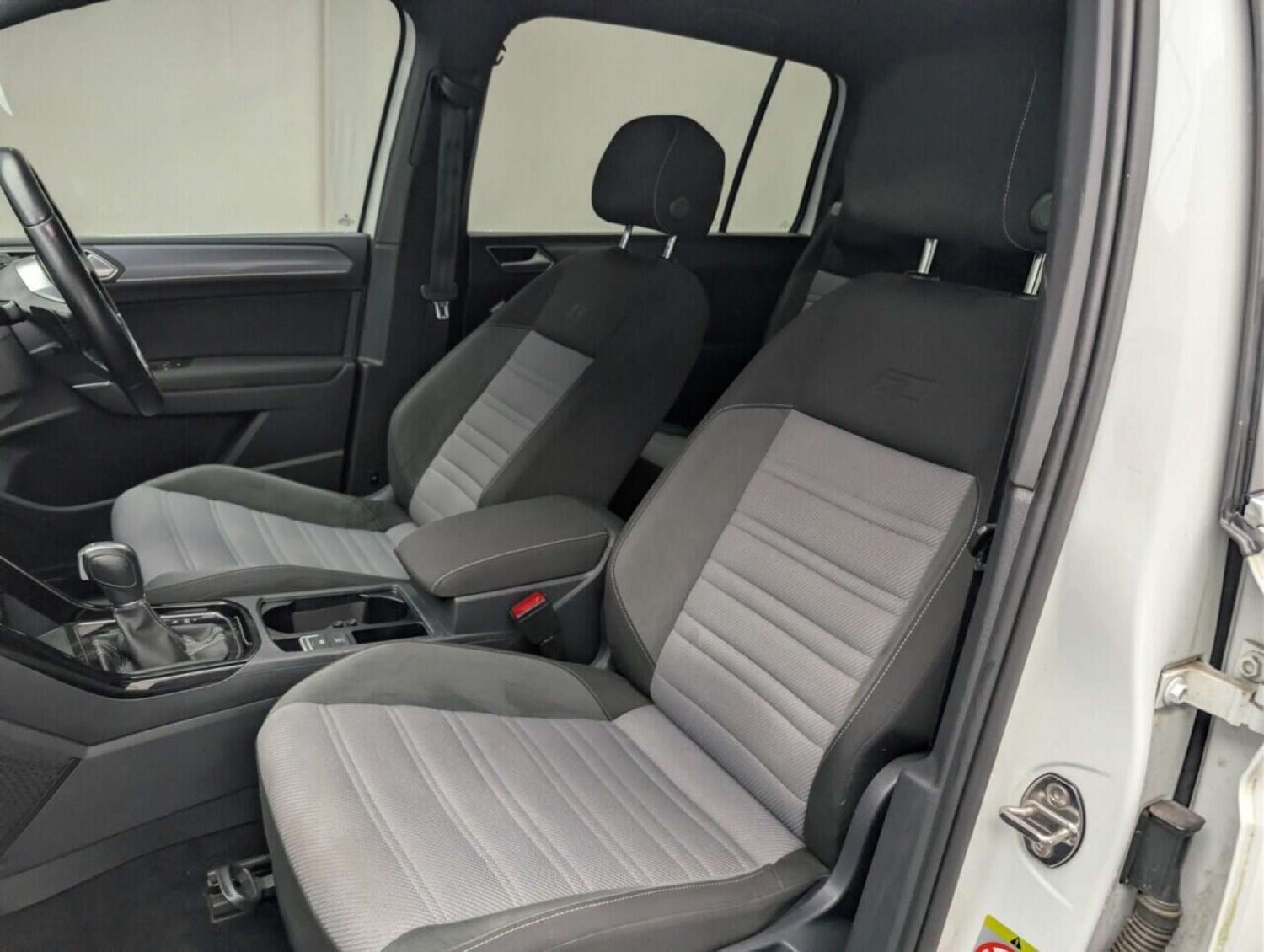 Used Volkswagen Touran 2017 for sale - 77714438: Photo 24