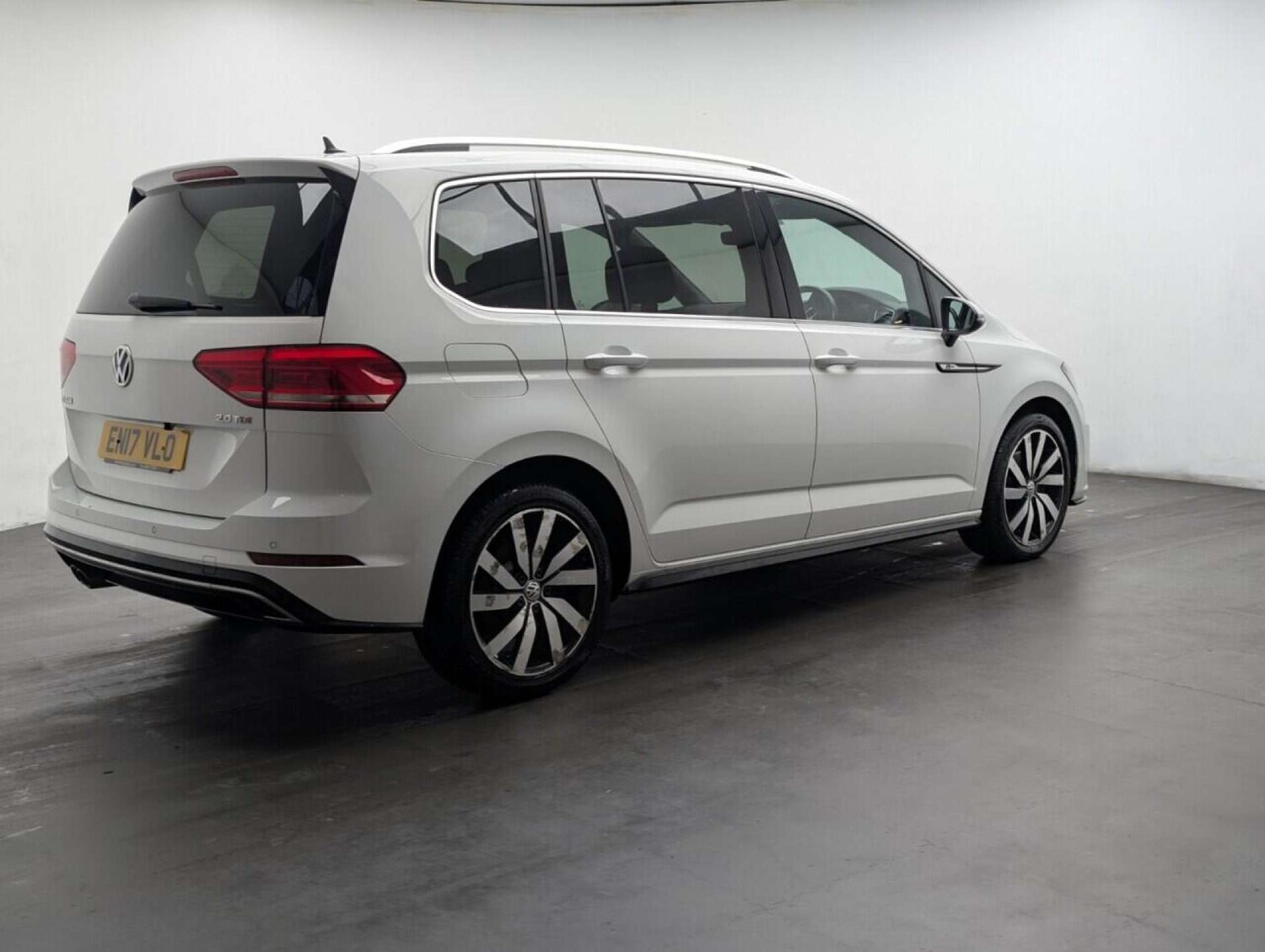 Used Volkswagen Touran 2017 for sale - 77714438: Photo 8