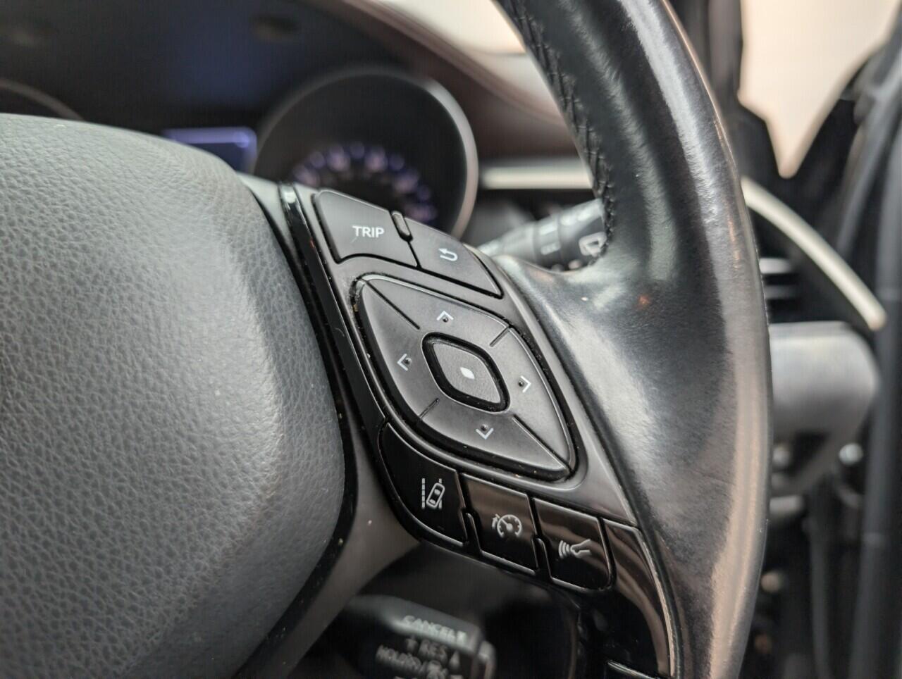 Used Toyota C-HR 2017 for sale - 76612906: Photo 20