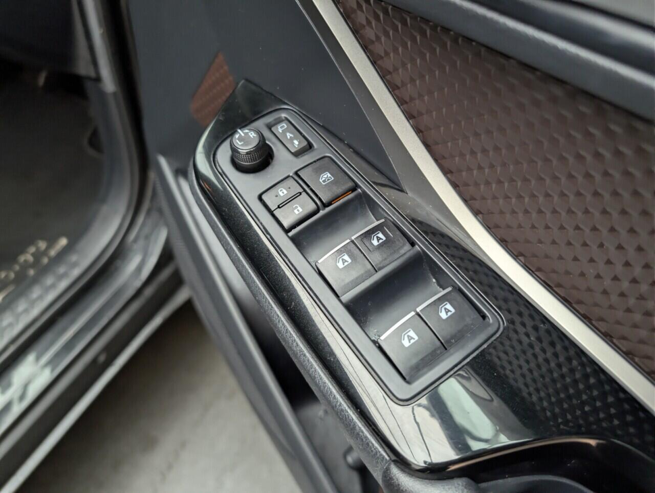 Used Toyota C-HR 2017 for sale - 76612906: Photo 22