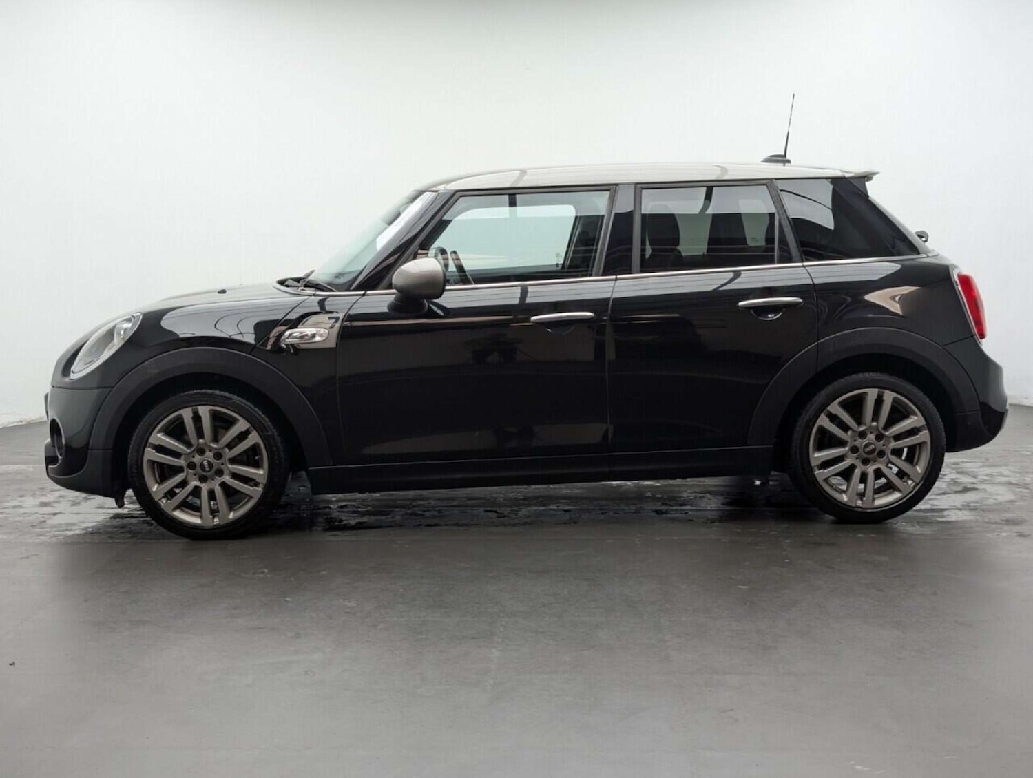 Used MINI Hatch 2017 for sale - 77813571: Photo 6