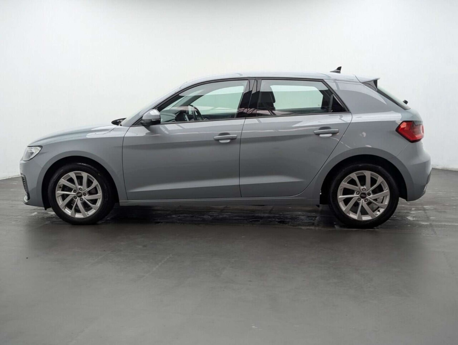 Used Audi A1 2023 for sale - 77713362: Photo 5