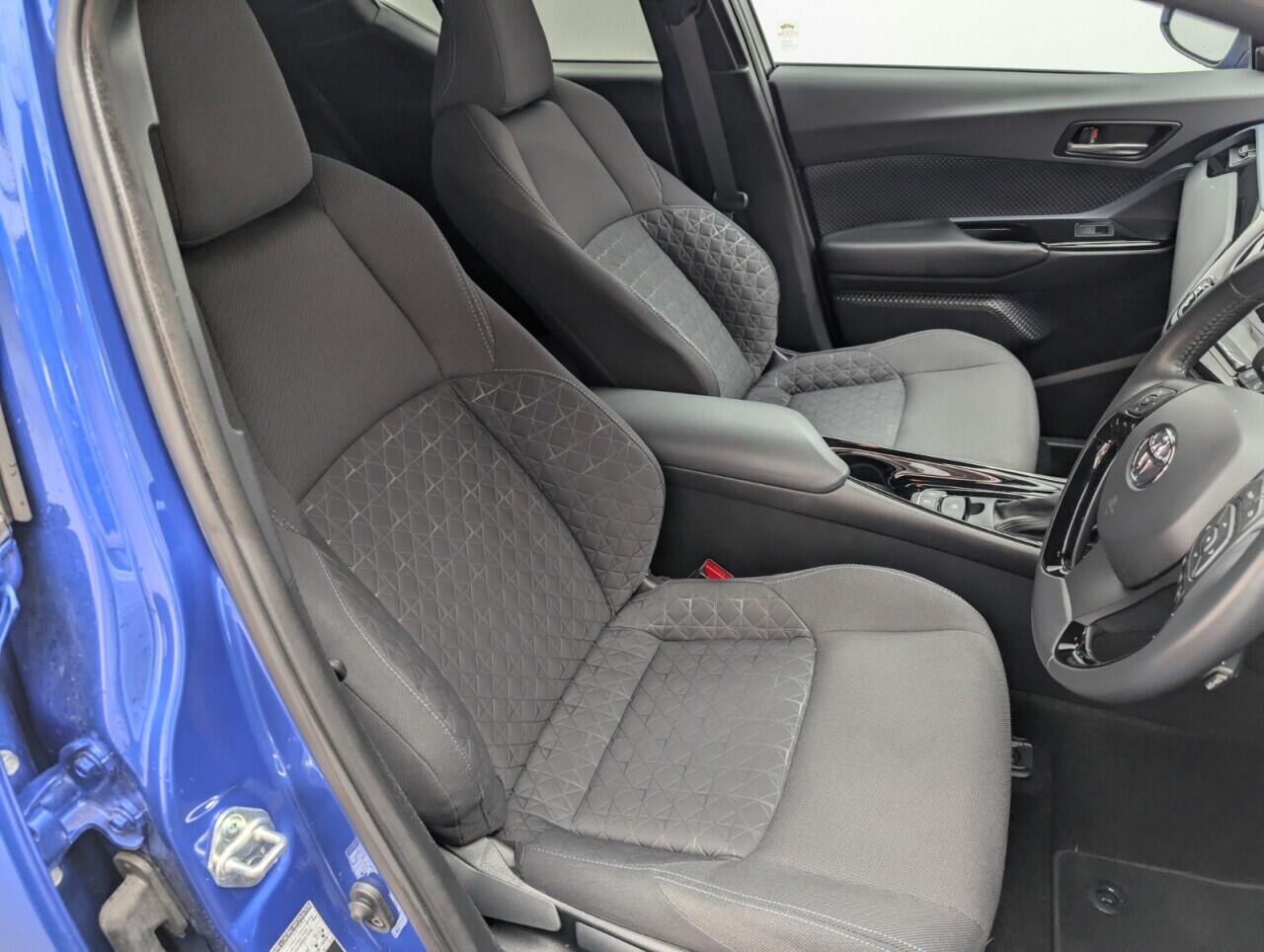 Used Toyota C-HR 2020 for sale - 76423447: Photo 12