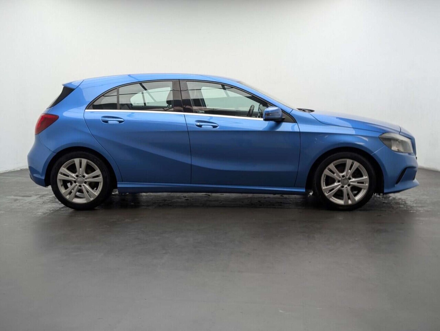 Used Mercedes-Benz A-Class 2016 for sale - 77713021: Photo 9