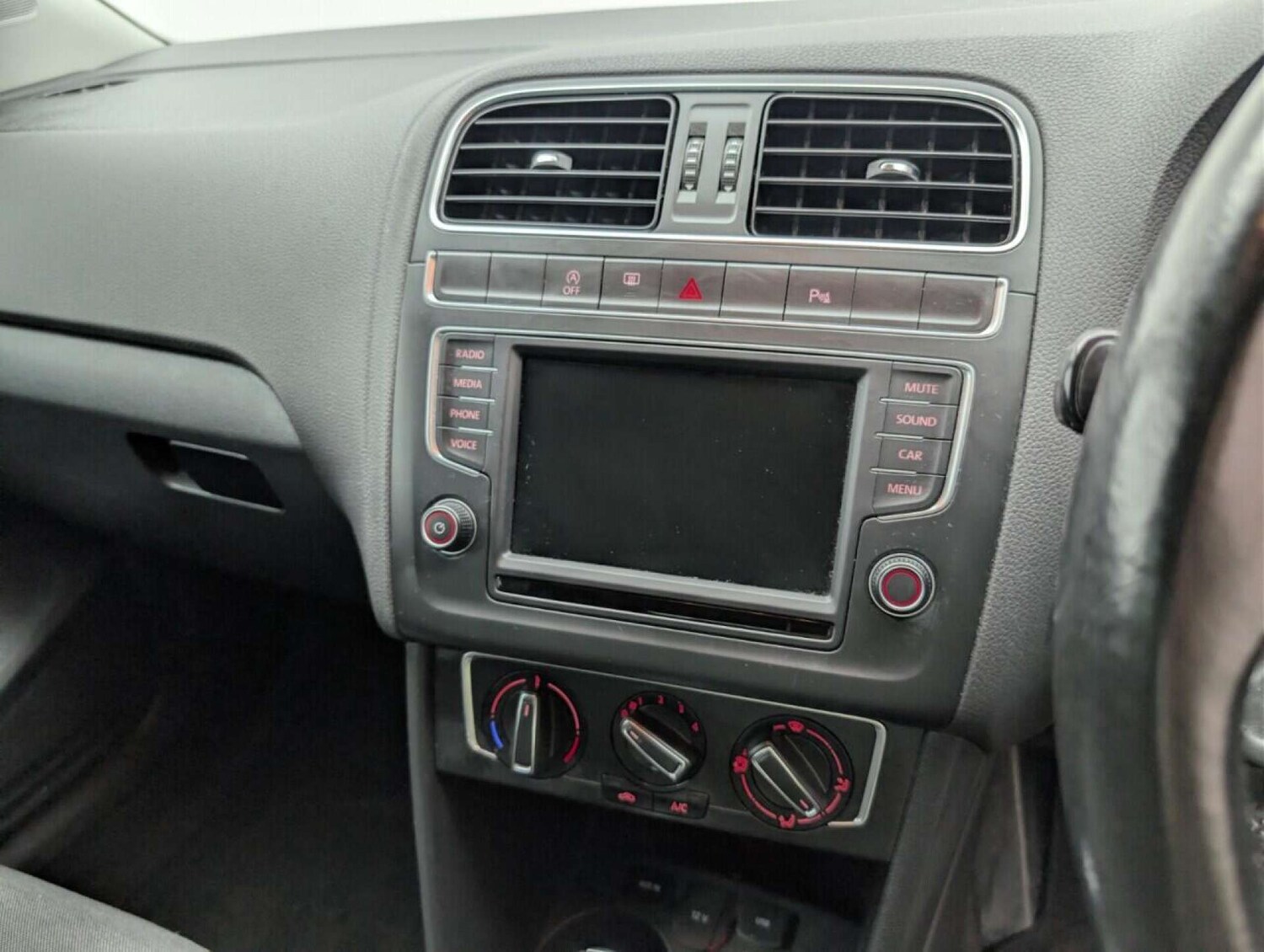 Used Volkswagen Polo 2017 for sale - 77713856: Photo 25