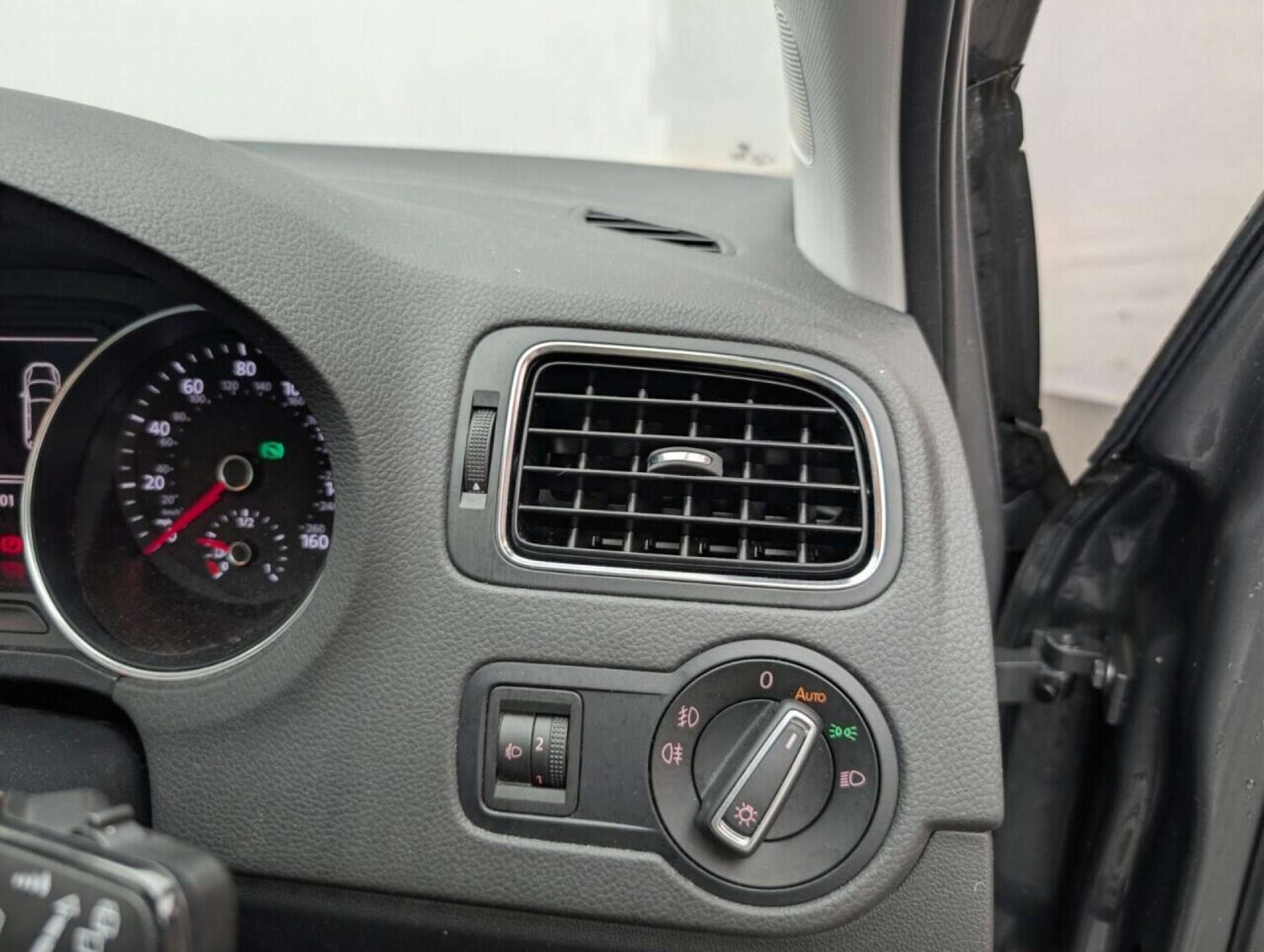 Used Volkswagen Polo 2017 for sale - 77713856: Photo 29