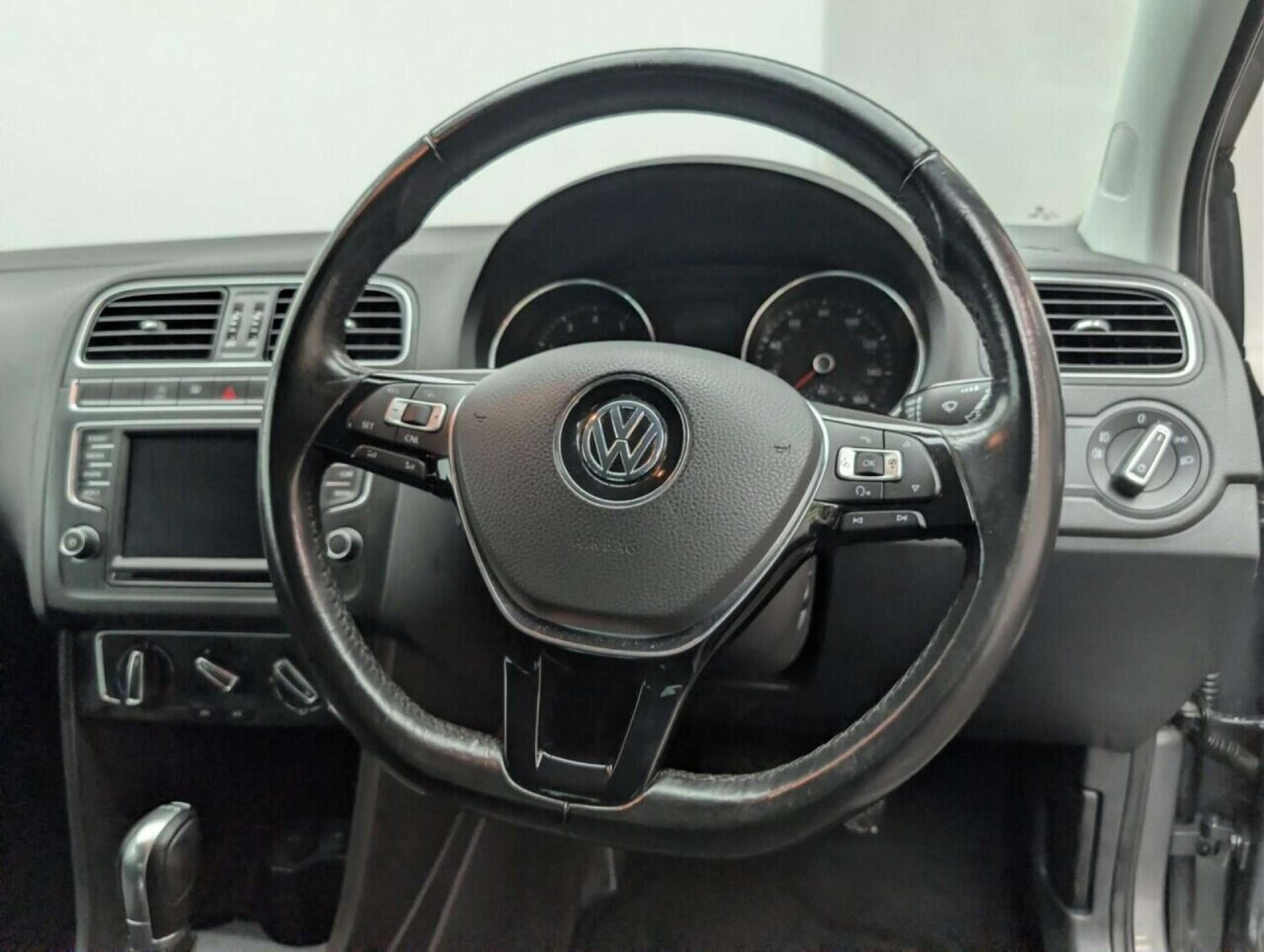 Used Volkswagen Polo 2017 for sale - 77713856: Photo 31