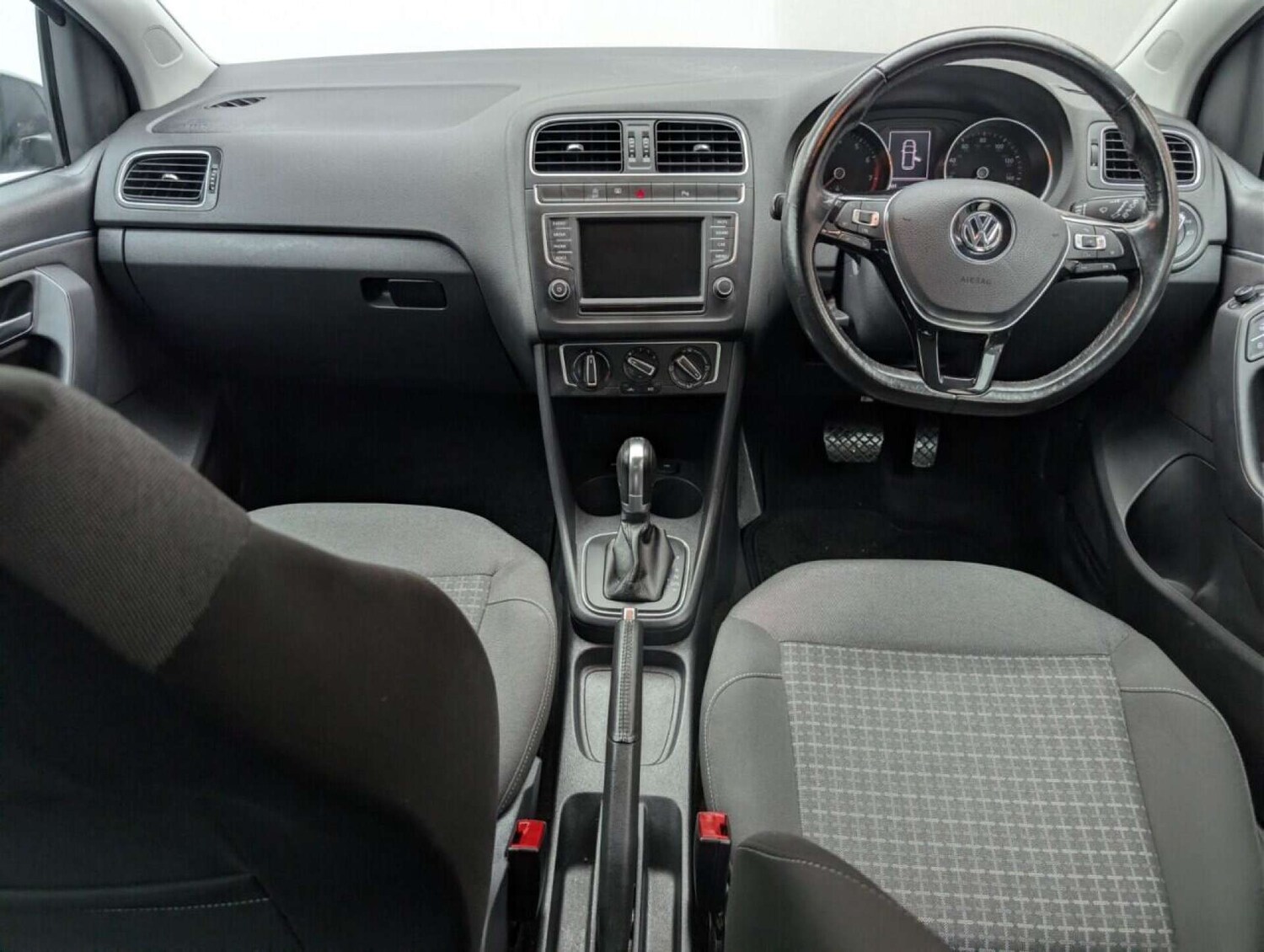 Used Volkswagen Polo 2017 for sale - 77713856: Photo 32