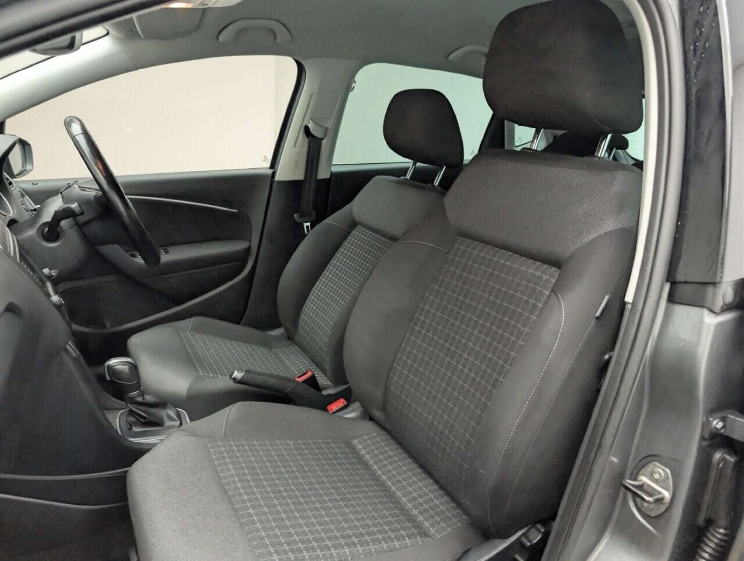 Used Volkswagen Polo 2017 for sale - 77713856: Photo 36