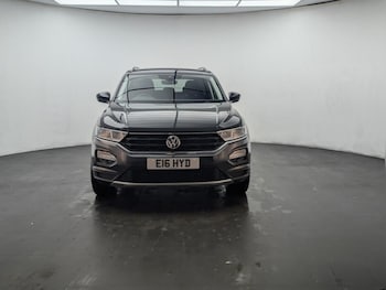 Used Volkswagen T-Roc 2019 for sale - 76457193: Photo