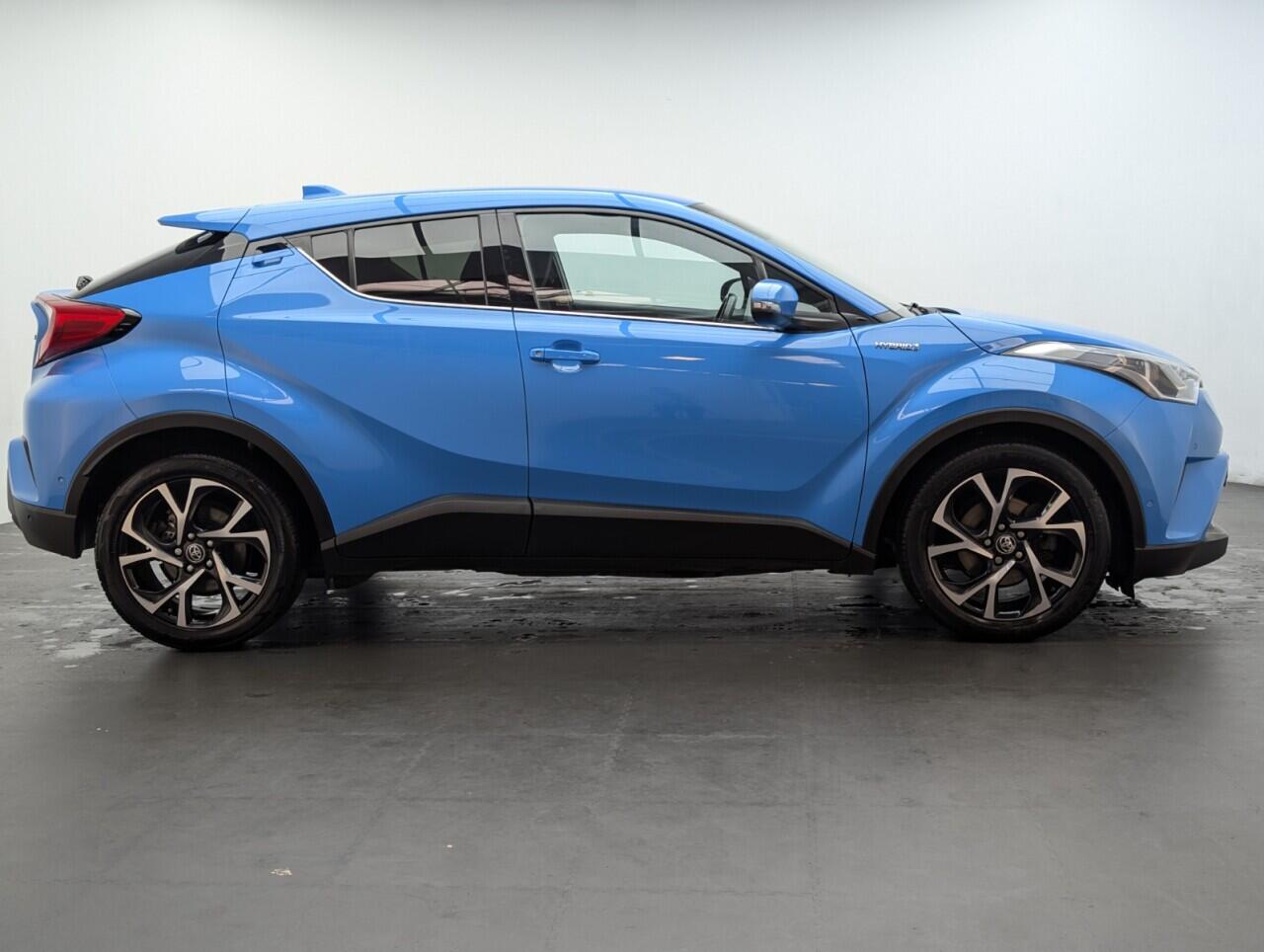 Used Toyota C-HR 2018 for sale - 76926638: Photo 9
