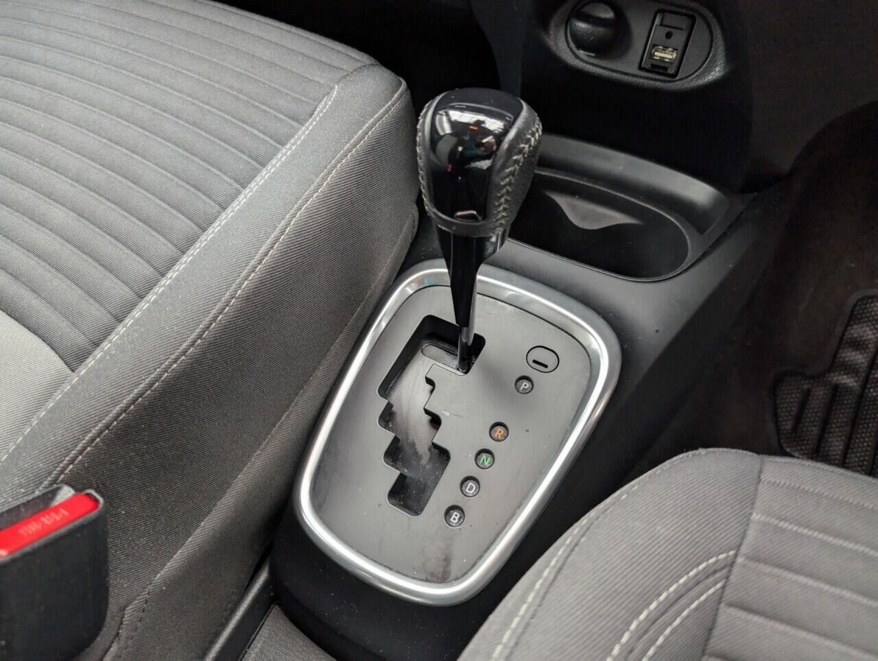 Used Toyota Yaris 2017 for sale - 76423348: Photo 17