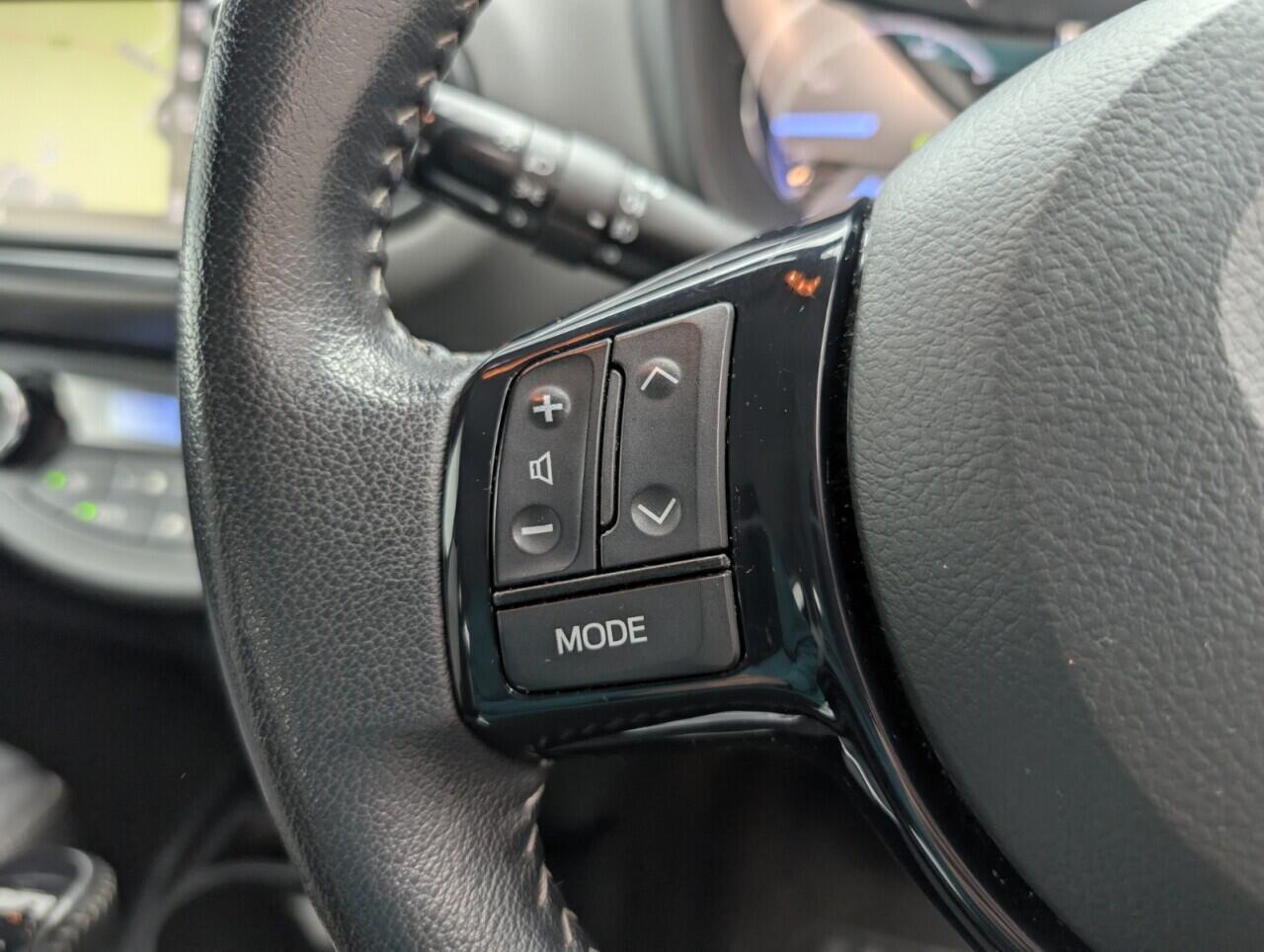 Used Toyota Yaris 2017 for sale - 76423348: Photo 19